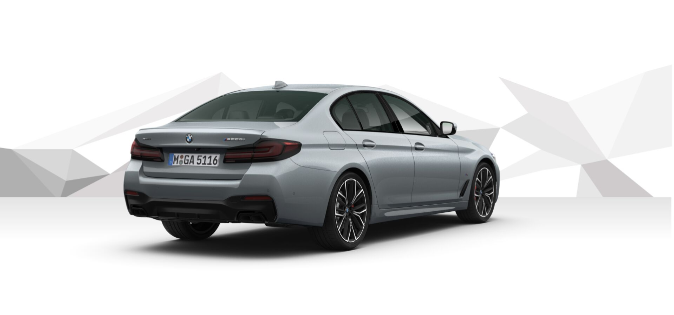 BMW M550i xDRIVE - šedá Bluestone metalíza - autoibuy.com